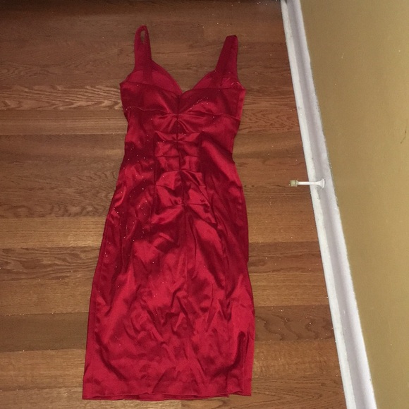 Cache Red Satin Ruched Midi Dress - Picture 5 of 8